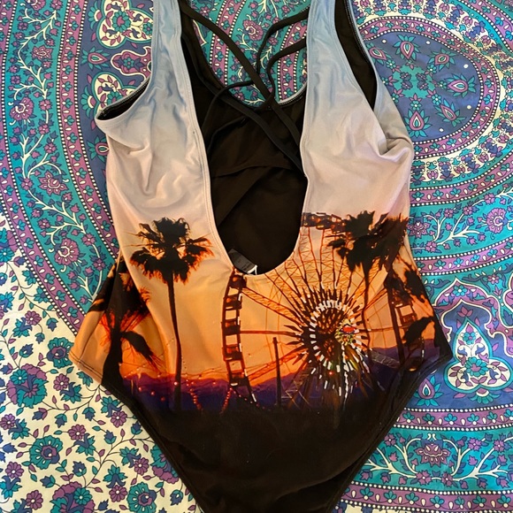 Festival design one piece swimsuit - Picture 3 of 4